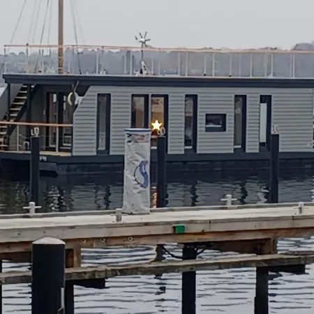 Glucksmomente Úszó hotel Schleswig